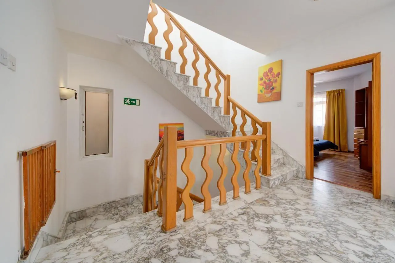 度假居 Spacious 4 Bedroom Villa In The Heart Of St Julians By Shortletsmalta Saint Julian's 马耳他