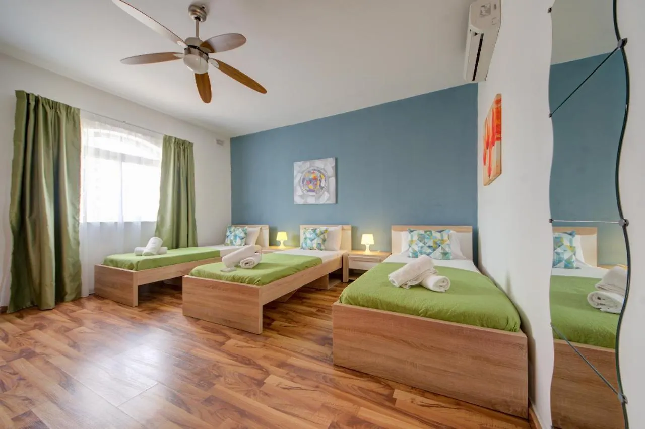 度假居 Spacious 4 Bedroom Villa In The Heart Of St Julians By Shortletsmalta Saint Julian's